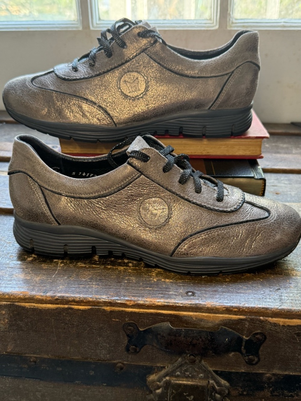 Mephisto Luce Leather Metallic Pewter Sneakers - Women’s 8.5